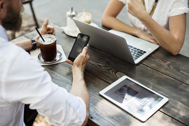 Benefits of Networking and Building Relationships in Business